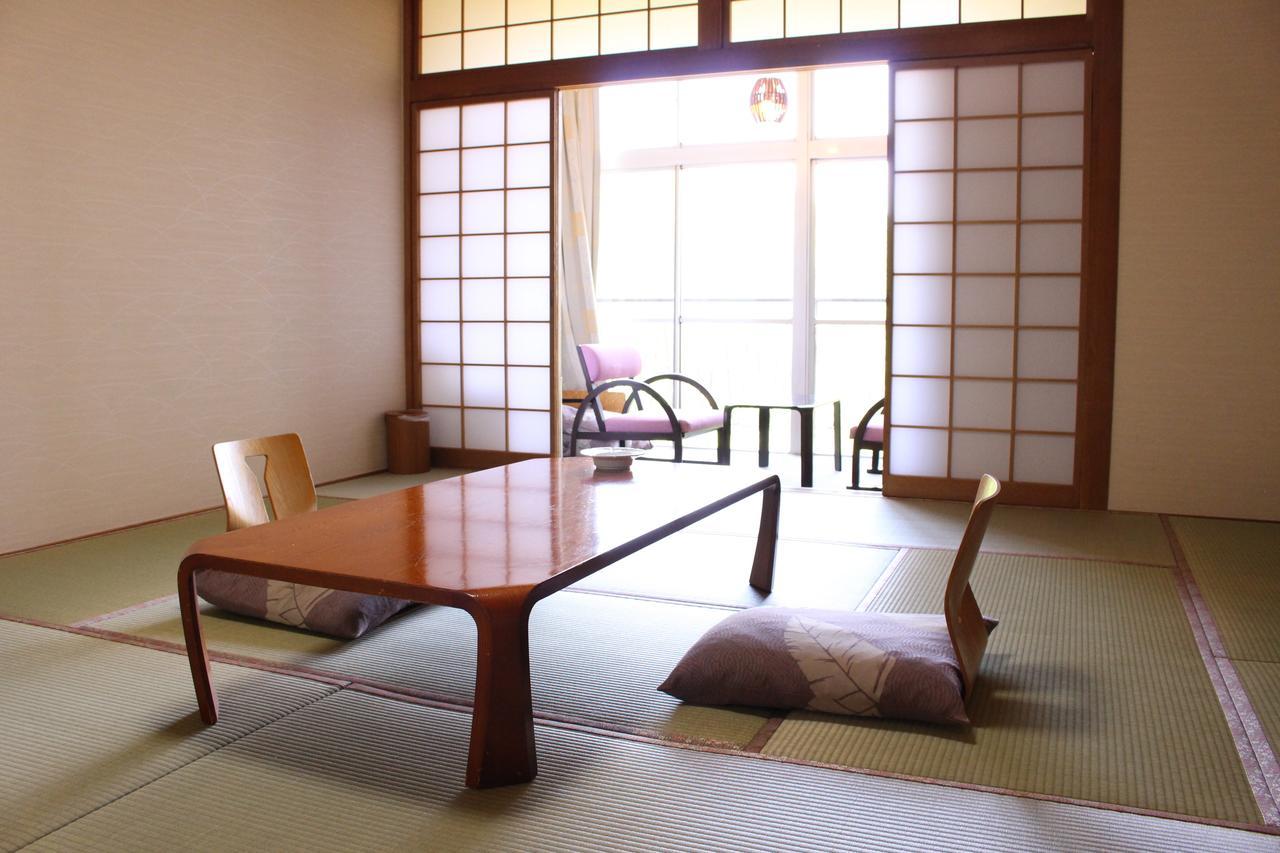 土湯温泉 やすらぎの宿 向瀧旅館 Fukushima  Eksteriør billede