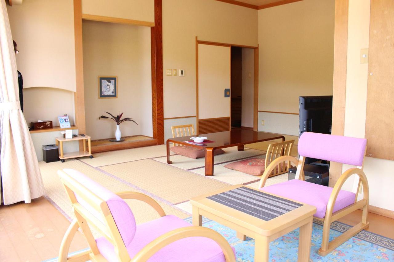 土湯温泉 やすらぎの宿 向瀧旅館 Fukushima  Eksteriør billede