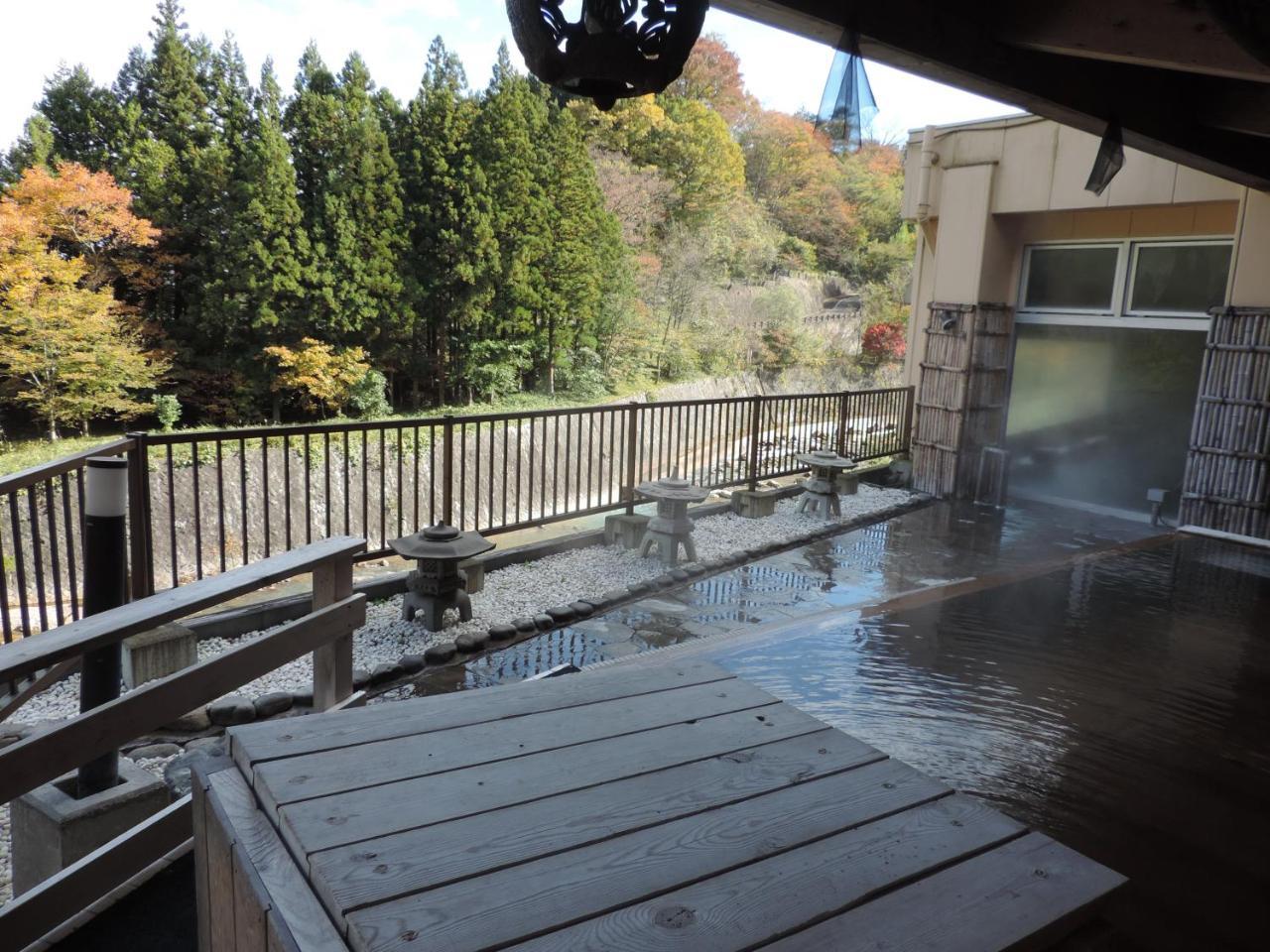 土湯温泉 やすらぎの宿 向瀧旅館 Fukushima  Eksteriør billede